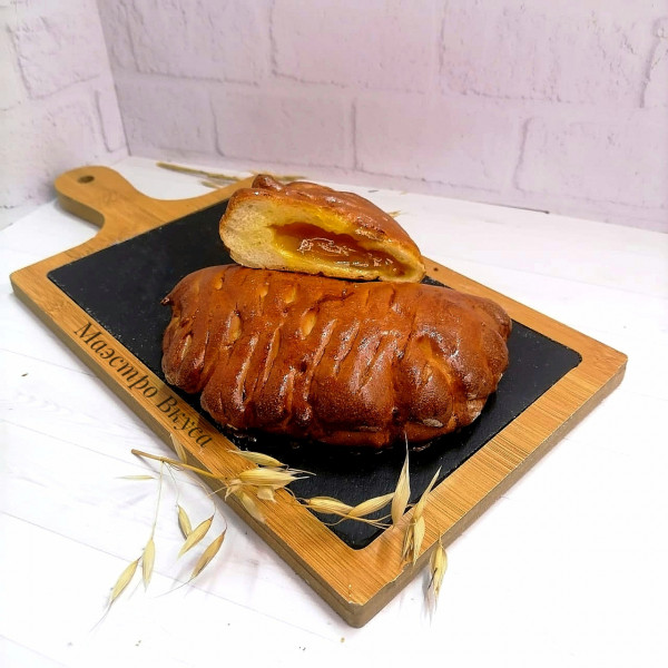 Булочка с абрикосом, 80 г